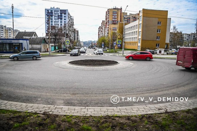 В Белгороде завершили ремонт на кольцевой развязке улиц Октябрьской и Белгородского полка