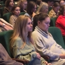 Беременные женщины на Сахалине могут бесплатно посещать кинотеатры и бассейн