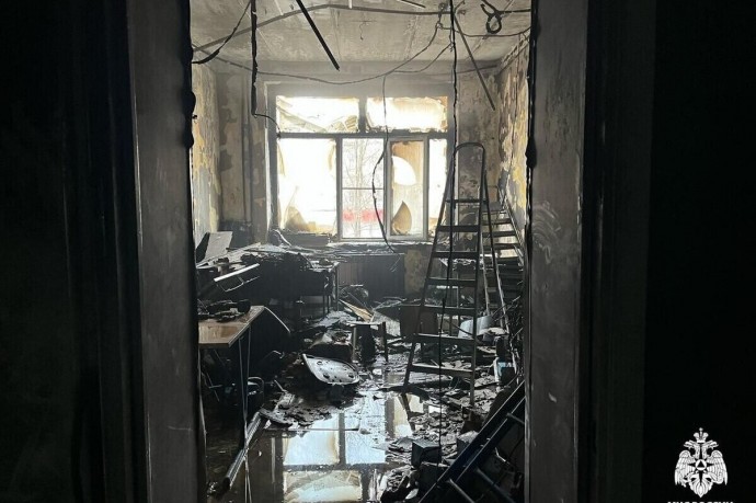 На пожаре в Сокольском лесопромышленном техникуме спасли шесть человек