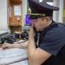 В Якутске мужчина сломал нос сожительнице во время конфликта в машине