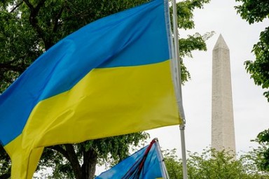 Американский сенатор призвал США помочь Украине добиться успеха