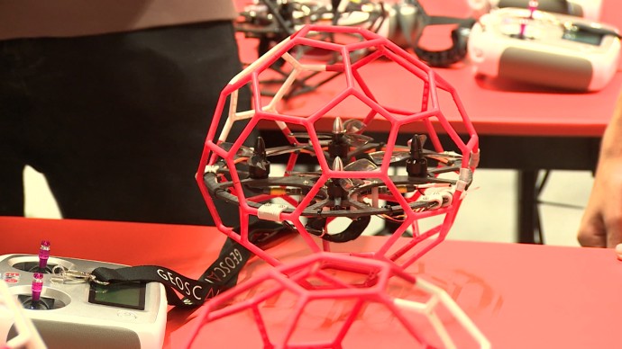 В Кронштадте стартовал детский фестиваль робототехники «РобоФинист 2025»