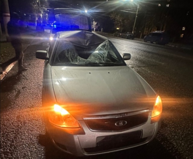 В Саранске начинающий водитель сбил своего ровесника на "зебре" В Саранске начинающий водитель сбил своего ровесника на "зебре"