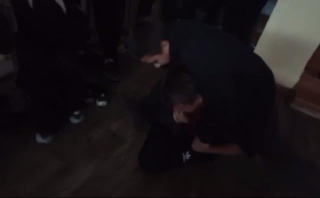 В Башкирии возбудили уголовное дело после издевательств школьников над сверстником В Башкирии возбудили уголовное дело после издевательств школьников над сверстником