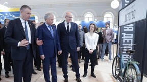 Дмитрий Чернышенко принял участие в открытии выставки, приуроченной к 80-летию со дня рождения Владимира Жириновского