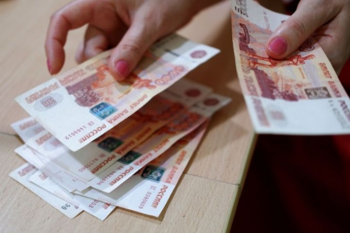 С астраханских воспитателей незаконно собирали деньги 