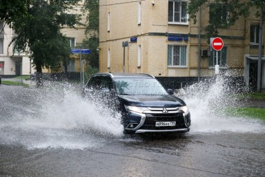Летом 30% москвичей стали реже использовать автомобиль для коротких поездок