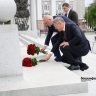 Сергей Цивилев и Радий Хабиров возложили цветы к памятнику Шаймуратова