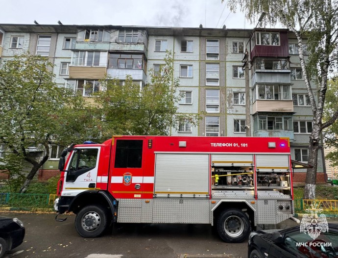 В Туле на улице Станиславского загорелся автомобиль