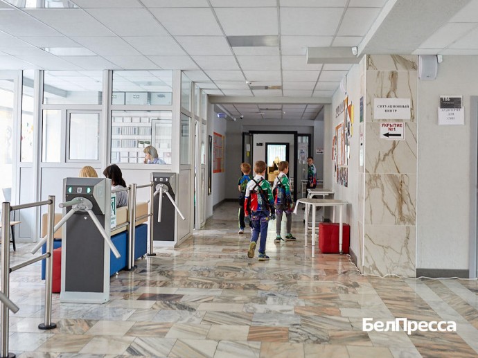 Белгородские депутаты решили направить 100 млн рублей на безопасность школ