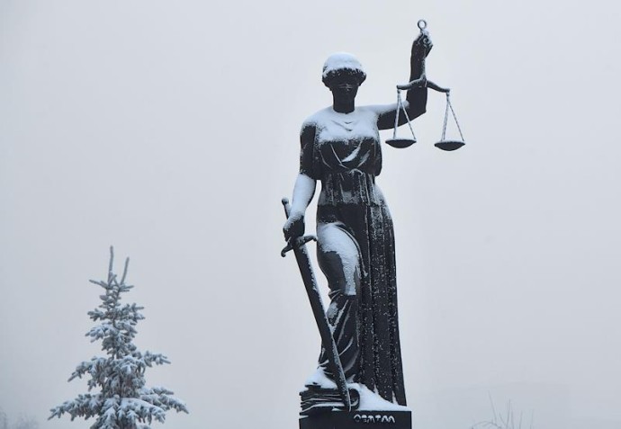 В Москве возбудили дело против женщины, принявшей роды дома в бассейне В Москве возбудили дело против женщины, принявшей роды дома в бассейне