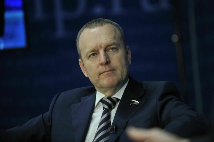 Депутат Бахарев рассказал, как планируют победить кредитных мошенников