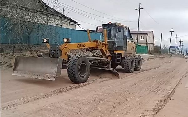 В Улан-Удэ взялись за неровные дороги