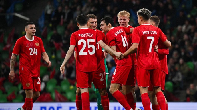 Барбоза: "У России сильное поколение футболистов, но на ЧМ-2026 их не будет" Барбоза: "У России сильное поколение футболистов, но на ЧМ-2026 их не будет"