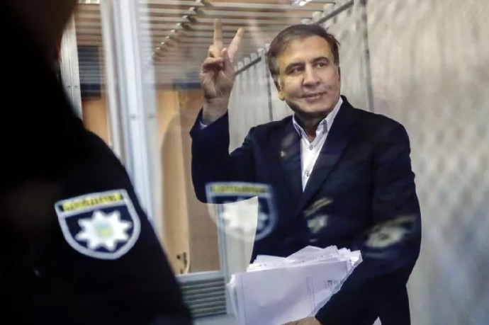 Саакашвили назвал себя бездомным, когда услышал приговор