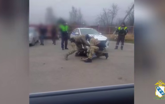 В Курской области задержали межрегионального наркокурьера с более чем 8 килограммами запрещённых веществ