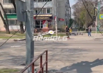 В Благовещенске в результате ДТП упала электроопора