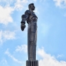 Памятник Юрию Гагарину на юго-западе столицы промоют в преддверии Дня космонавтики