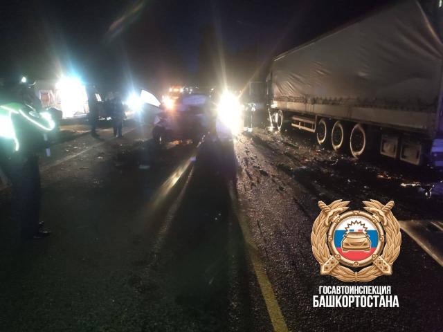 Водитель пикапа погиб в ДТП с фурой на М-5 в Башкирии Водитель пикапа погиб в ДТП с фурой на М-5 в Башкирии