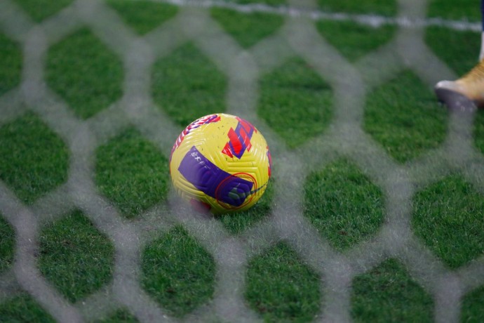 «Бавария» и «Боруссия» хотят подписать полузащитника «АЗ» «Бавария» и «Боруссия» хотят подписать полузащитника «АЗ»