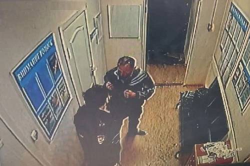 Амурчанин устроил дебош в кафе и напал на полицейского