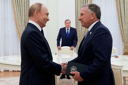 Спецпосланника Трампа обвинили в нарушении протокола на встрече с Путиным