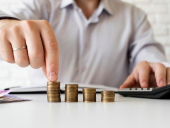 Ваш кошелёк готов? Россияне начали получать налоговые уведомления на рекордную сумму