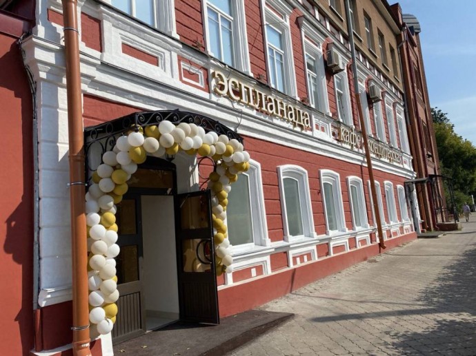 В Перми рядом с ТРЦ «iMall Эспланада» открылась кафе-кондитерская
