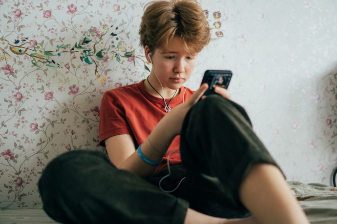 Цифровая свастика: TikTok превращает мемы в манифесты ненависти