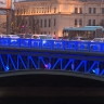 Дворцовый, Троицкий мосты и мост Бетанкура осветили синим цветом в поддержку проекта «Мечты сбываются»