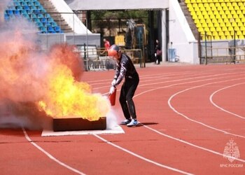 В Благовещенске определили сильнейших пожарных-спортсменов региона