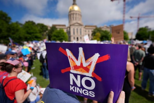 В Техасе началась массовая акция протеста против Трампа