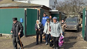 Волонтеры ЕР помогают вывозить жителей освобожденной Суджи