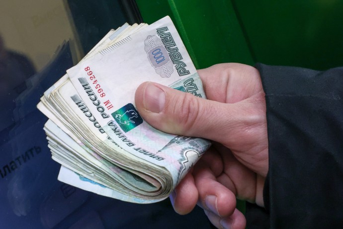 В СФ призвали бороться с зарплатами в конвертах