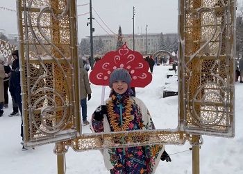 Благовещенская школьница сняла репортаж о праздновании Масленицы