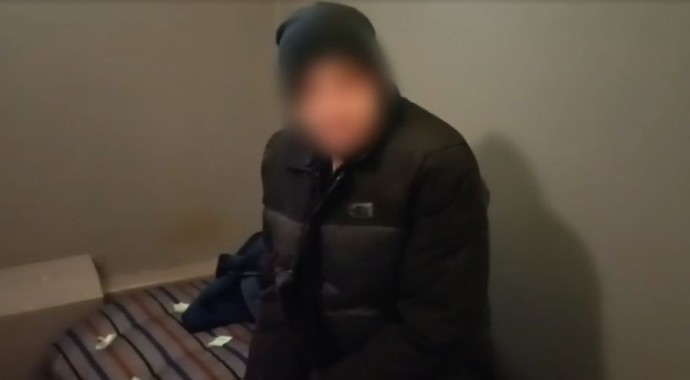 Приставил ножницы к шее: в Ярославле задержали напавшего на покупательницу мужчину