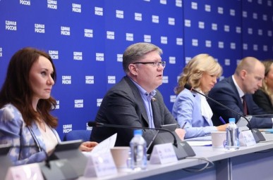 Андрей Исаев: Партпроект «Моя карьера с Единой Россией» в этом году помог трудоустроить более 2,3 тысяч участников СВО