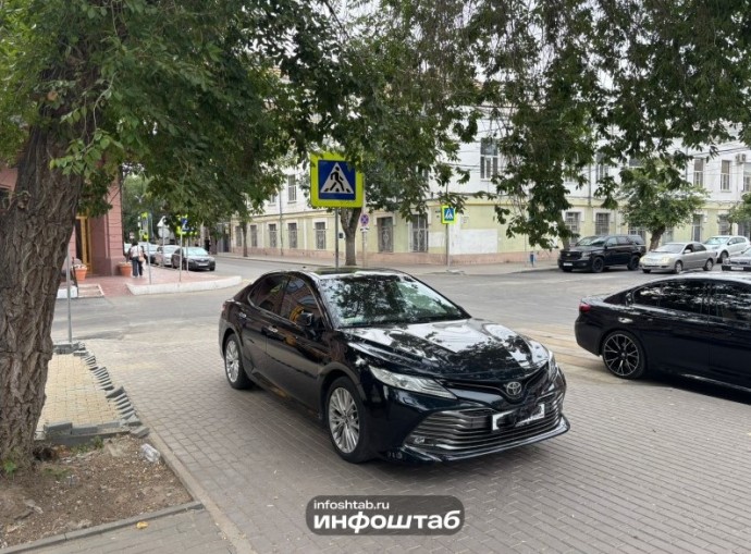 В Астрахани нашли общительного «бога» парковки