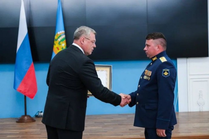 Игорь Бабушкин вручил награды морякам и речникам