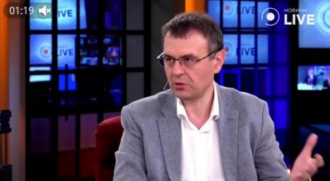 Два платья на 7 лет: Власти жалеют бедных украинцев, но денег для них нет