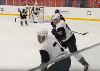 В Благовещенске игроки Ночной хоккейной лиги испытали арену «Гагарин лед»