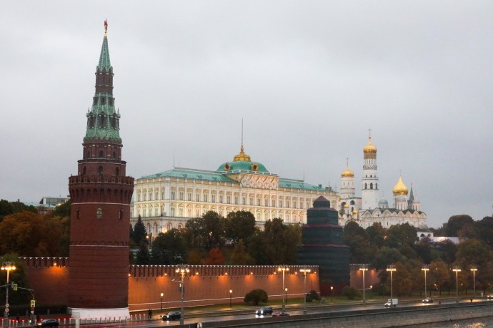 Мобильную огневую группу заметили ночью у стен Кремля в Москве