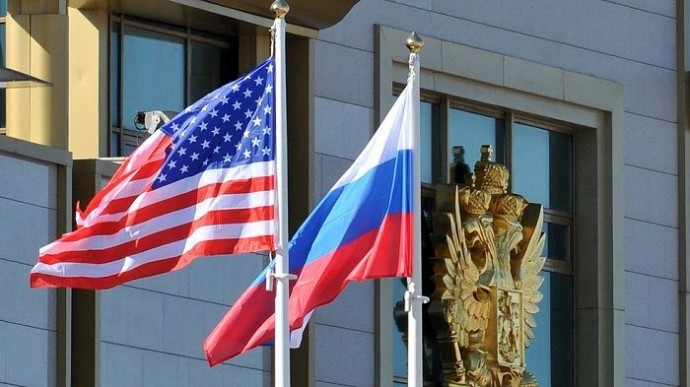 Bloomberg: США потребуют от России признания права Украины на армию и ВПК