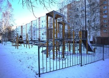 В Тынде открыли новый благоустроенный двор по федеральной программе В Тынде открыли новый благоустроенный двор по федеральной программе