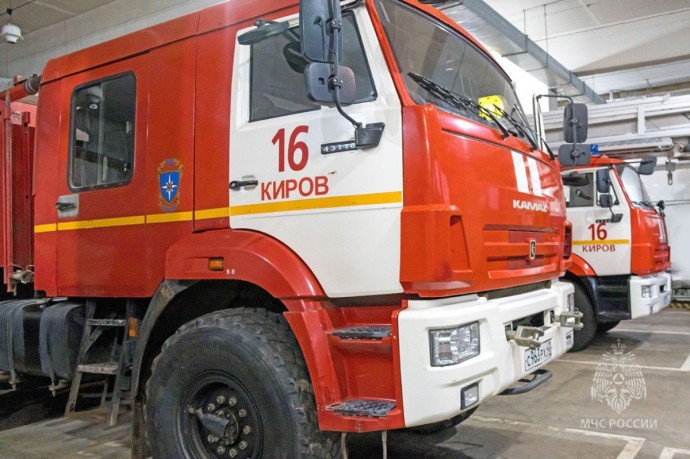 Пожар на 105 «квадратов»: в Афанасьевском районе загорелся дом с постройками Пожар на 105 «квадратов»: в Афанасьевском районе загорелся дом с постройками