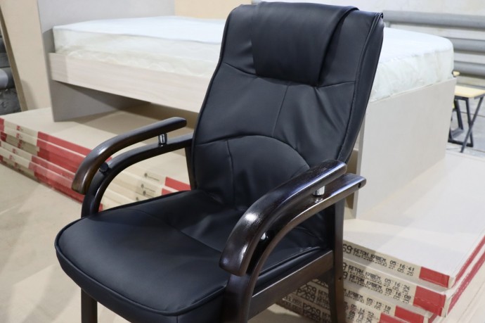 В Якутии осужденные исполняют заказы на реставрацию мебели В Якутии осужденные исполняют заказы на реставрацию мебели