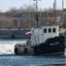 Астраханские села освобождают из ледового плена ледоколы