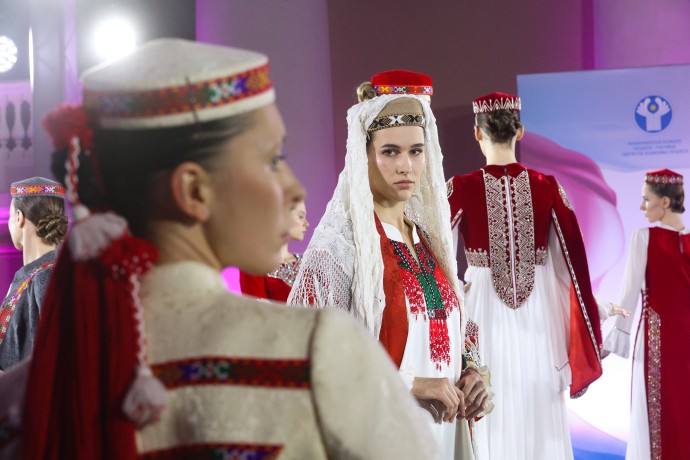 В Минпромторге призвали блогеров показывать выразительность благопристойной моды В Минпромторге призвали блогеров показывать выразительность благопристойной моды