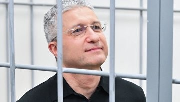 Суд продлил арест экс-замминистра обороны Иванову по делу о коррупции