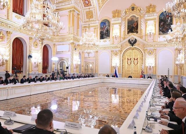 Владимир Путин отметил Мордовию в числе регионов с высоким показателем оценки готовности завести детей Владимир Путин отметил Мордовию в числе регионов с высоким показателем оценки готовности завести детей